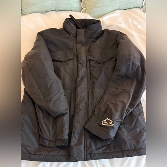 Nike Men's Black Puffer Jacket - Picture 1 of 7